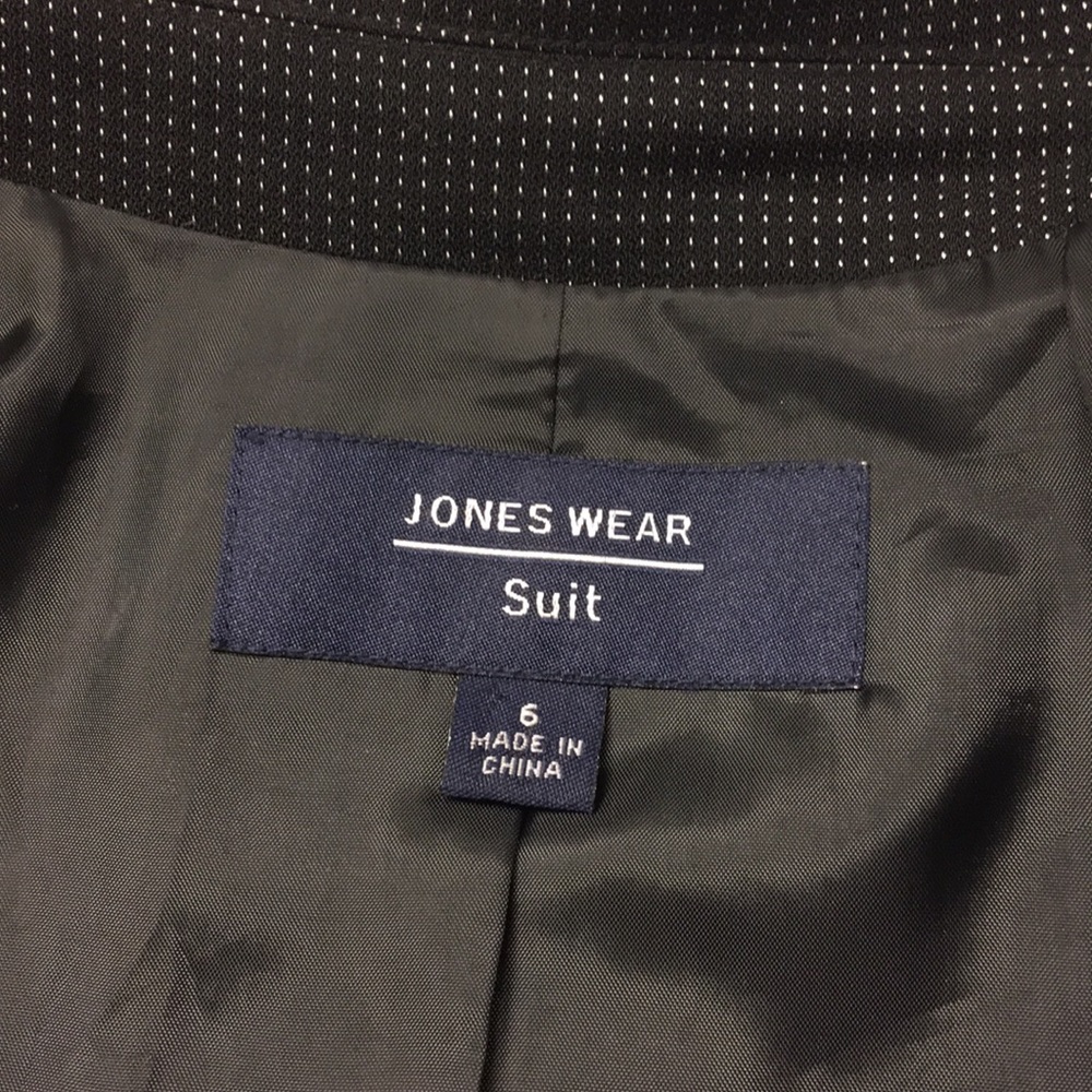 Blazer - Picture 5 of 6